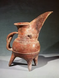 Trójnożny dzban Kuei, z Weifang, Shandong, Longshan Culture, III-II tysiąclecie p.n.e. (glina)