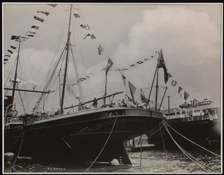 SS „Umbria” w doku, ok. 1897 (zdjęcie czarno-białe)
