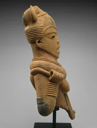 Głowa i tors postaci kobiecej, region Jos Plateau, Nigeria, 500 pne-AD 200 (ceramika)