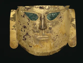 Maska ceremonialna, 900-1100 AD (złoto, miedź i farba)