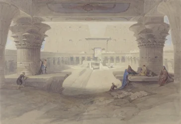 Widok spod portyku świątyni Edfu, Górny Egipt
