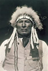 Drewniana Noga, wojownik Północnych Czejenów, który walczył w bitwie pod Little Bighorn w 1876 r.