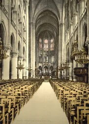 Notre Dame, wnętrze, Paryż, Francja, ok. 1890-1900 (odbitka fotomechaniczna)