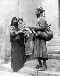 Sprzedawca wody, Kair, Egipt, 1936.