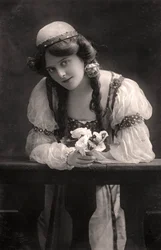 Maie Ash, aktorka, 1900.