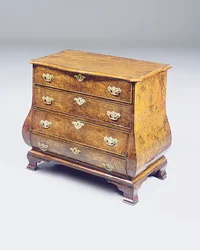 Komoda Bombe Orzech Holenderski (drewno)