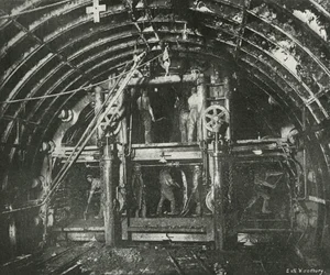 Jazda tunelem dla kolei Waterloo i City Railway, ok. 1897 r.