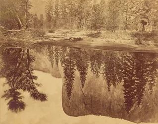 Tutokanula.  Dolina Yosemite.  (Wielki Wódz) - "El Capitan" - odbija się w Merced.