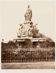Nîmes, fontanna