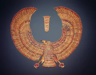 Obroża w kształcie bogini sępów Nechbet, z grobowca Tutanchamona (ok. 1370-1352 pne) Nowe Królestwo (złoto inkrustowane kamieniami półszlachetnymi) (patrz także 153789)