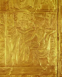 Szczegół ze Złotej Świątyni, z Grobowca Tutanchamona (ok. 1370-1352 pne) Nowe Królestwo (drewno pokryte zaprawą tynkarską pokryte złotą blachą)