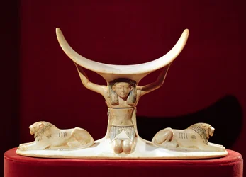 Zagłówek z Shu, egipskim bogiem powietrza, z grobowca Tutanchamona, Nowe Królestwo (patrz także 391029)