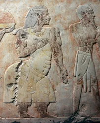 Królowa Punt, scena szczegółowa przedstawiająca wyprawę do Krainy Punt, malowany relief, kolumnada Punt, świątynia grobowa Hatszepsut, Deir el-Bahari, nekropolia tebańska (Lista światowego dziedzictwa UNESCO)