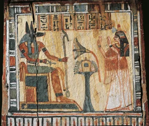 Malowana drewniana skrzynia przedstawiająca zmarłego i boga Anubiego, dla shabtis z Tamutnofret