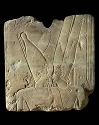 Faraon Ramzes II i bóg Amon ...