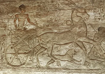 Ramzes II na swoim wozie, wielka świątynia Abu Simbel (relief)