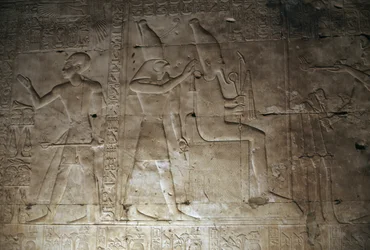 Relief, świątynia Setiego I, Abydos, Egipt, cywilizacja egipska, Nowe Państwo, dynastia XIX (zdjęcie ilustracyjne)