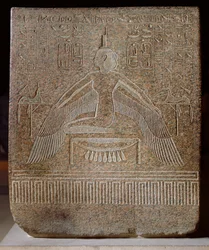 Isis Pterophor, z sarkofagu Ramzesa III (ok. 11854-1153 pne) z jego grobowca w Dolinie Królów, Nowe Królestwo (różowy granit)