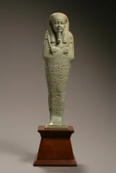 Figura Ushabti dla Neferibre-si-Neith, późny okres dynastyczny, panowanie Amazysa, 570-526 pne (fajans)