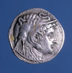 Srebrna moneta z wizerunkiem Ptolemeusza I Sotera (367 p.n.e. - 283 p.n.e.), króla Egiptu.