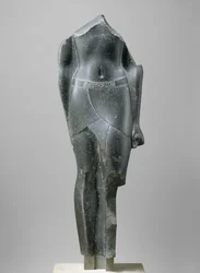 Tors ptolemejskiego króla, inskrypcja kartuszami późnego Ptolemeusza, 80-30 pne (bazalt)