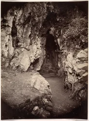Jaskinia Hoa Nghiem, Grota Przemiany Sierpniowej, ok. 1930 r. 1875.