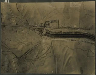 Zdjęcie lotnicze z okopami I wojny światowej, 1917