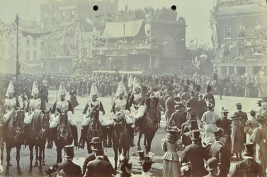Tunel Blackwall: widowisko jako książę Walii, późniejszy król Edward VII i księżniczka Aleksandria uczestniczą w uroczystym otwarciu tunelu, 1897