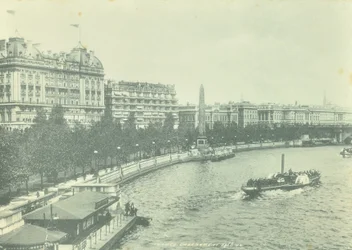Victoria Embankment, Westminster LB: patrząc na północ od mostu Hungerford, 1895