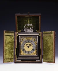 Barnard Tompion, Tompion and Banger, Londyn, nr 460, uderzający zegar na wsporniku, ok. 1708 (heban i srebro) (zob. również 745882-87)