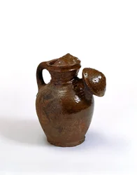 Konewka, ok. 1600 (ceramika glazurowana)