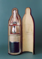 Manierka na sztućce Wellingtons (metaloplastyka)