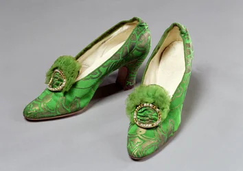 Buty damskie, lata 20. (jedwab i diamante)