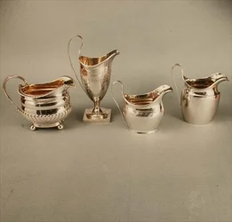 Kolekcja dzbanów do śmietany, cały okres Jerzego III (1760-1820) (srebrny)