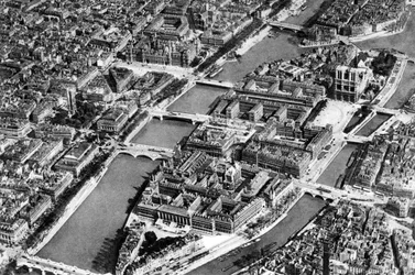 Widok ogólny Isle de la Cite, Paryż, 1931