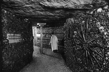 Katakumby, Paryż, 1931.