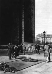 Grób Nieznanego Żołnierza, Paryż, 1931.