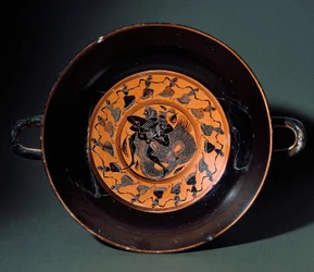 Antyczny etruski: kielich z terakoty przedstawiający walkę Herkulesa z morskim potworem Trytonem. Z Tarquinii. 550 pne. Tarquinia, Museo Archeologico