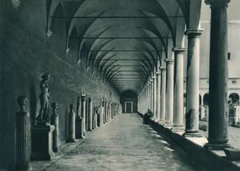 Krużganki w muzeum Łaźni Dioklecjana, Rzym, Włochy, 1927