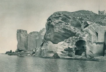 Wejście do źródła siarkowego, Ischia, Włochy, 1927