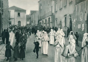 Procesja pogrzebowa, Taormina, Sycylia, Włochy, 1927