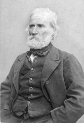 Louis Auguste Blanqui. 1805-1881. Teoretyk i polityk socjalistyczny. Popiersie. Strój miejski