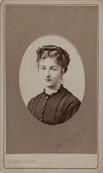 Portret Jane Dieulafoy 1851-1916, c. 1880.