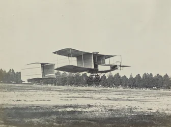 [Wczesny prototyp samolotu]