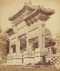 Łuk w świątyni Lamy w pobliżu Pekinu, październik 1860