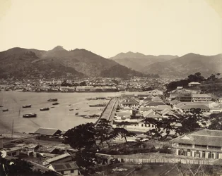 Częściowy widok panoramiczny na Nagasaki