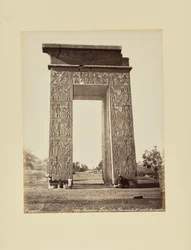 Karnak. Świątynia Ramzesa IV. Brama triumfalna