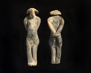 Figura Przekleństwa, Państwo Środka (glina)