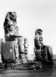 Kolosy Memnona, Teby, Nubia, Egipt, 1878