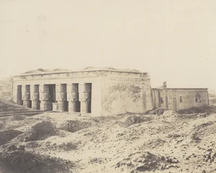 Dendera Tentyris, Świątynia Atora - Widok ogólny, 1851-52, wydrukowany w latach 1853-54.